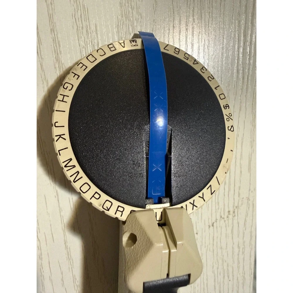 Scotch EA-350 Manual Embossing Label Maker Beige Black Vintage Tool